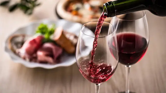 How Many Calories Are in a Glass Of Red Wine