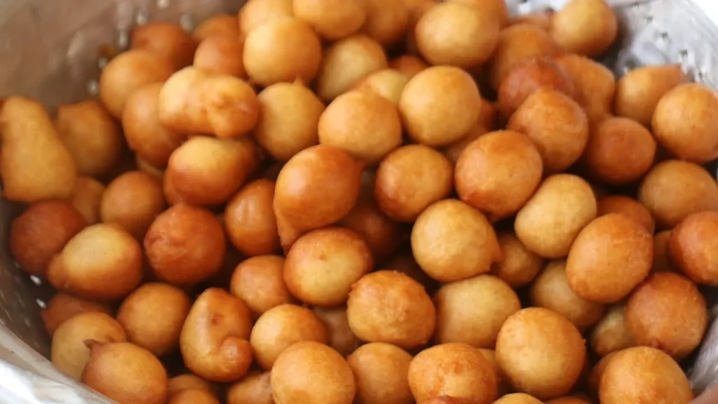 How to Make Nigerian Puff Puff